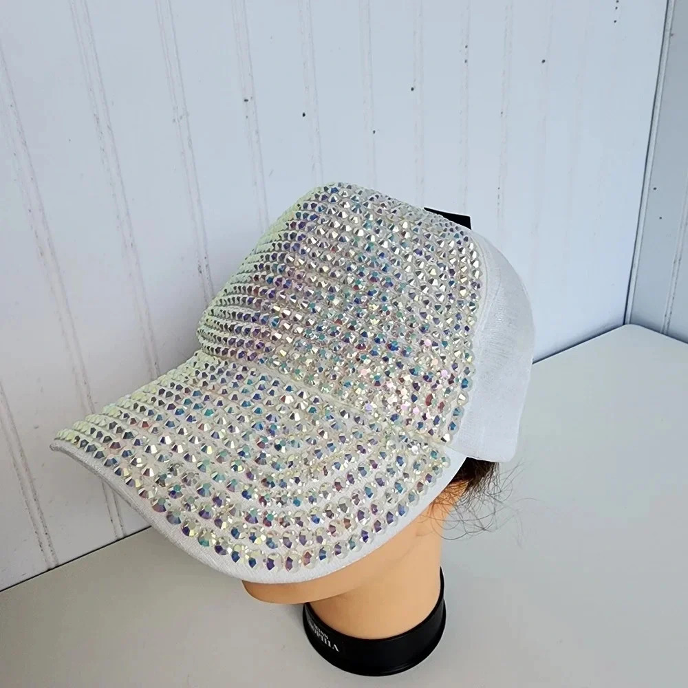 NWT ILLUMA White PEARLIZED PEARL BASEBALL HAT CAP SILVER BLING STUDS OS